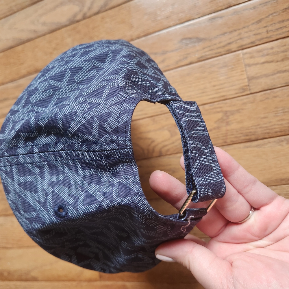 Patterned Blue Cap - Picture 3 of 5